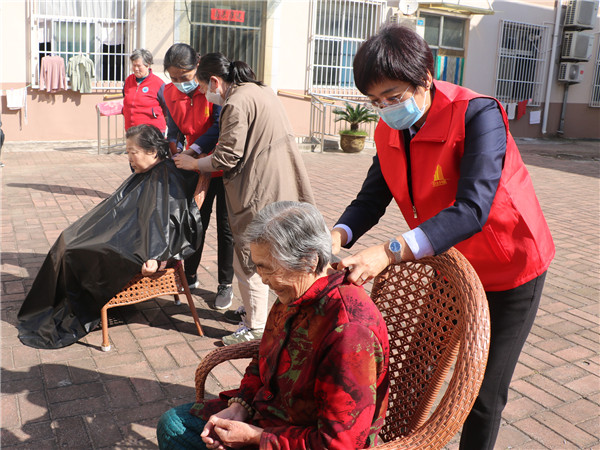 弘揚(yáng)志愿精神 踐行責(zé)任擔(dān)當(dāng)——中土物業(yè)“紅色物業(yè)”志愿者團(tuán)隊(duì)在行動(dòng)！