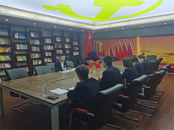 神鐵內分管理處組織學習兩會精神